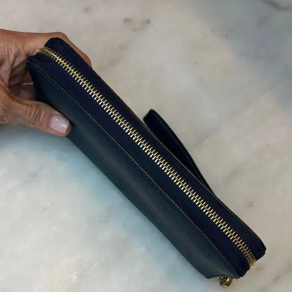 Michael Kors Wallet Saffiano Leather Full Zip Jet Set Continental Wallet
